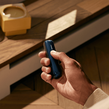 Ploom AURA Navy Blue įrenginys
