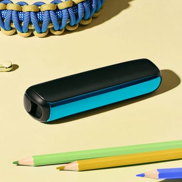 Stambus planas: Ploom AURA priekinis dangtelis Ocean Blue ant stalo
